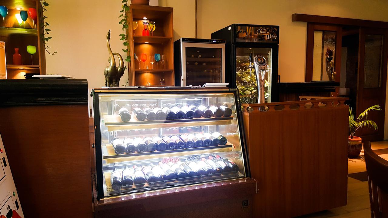 瑚湖尔岛酒店 馬累 外观 照片